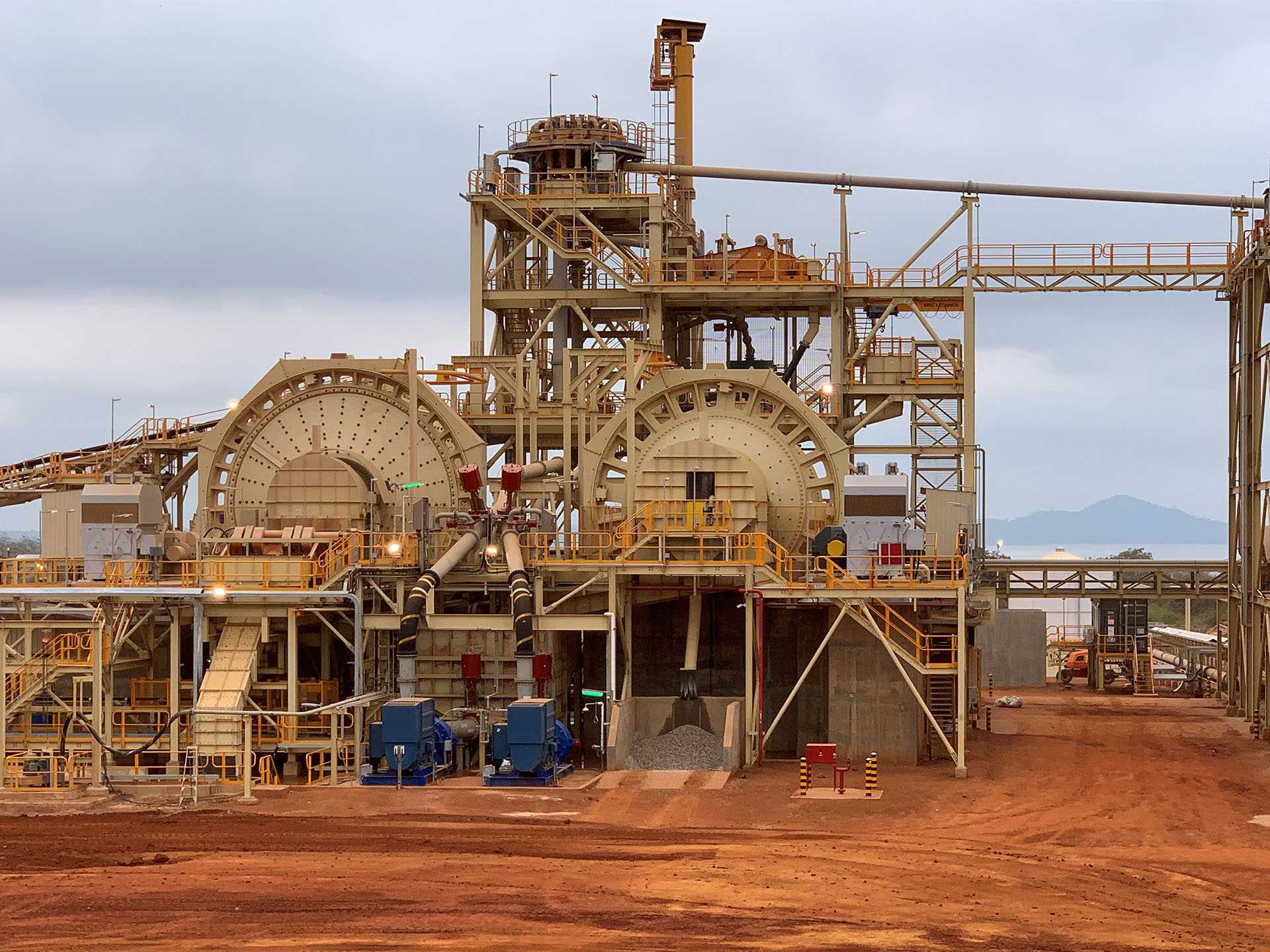 Perseus pronostica una producción de 2.7 millones de onzas de oro en cinco años