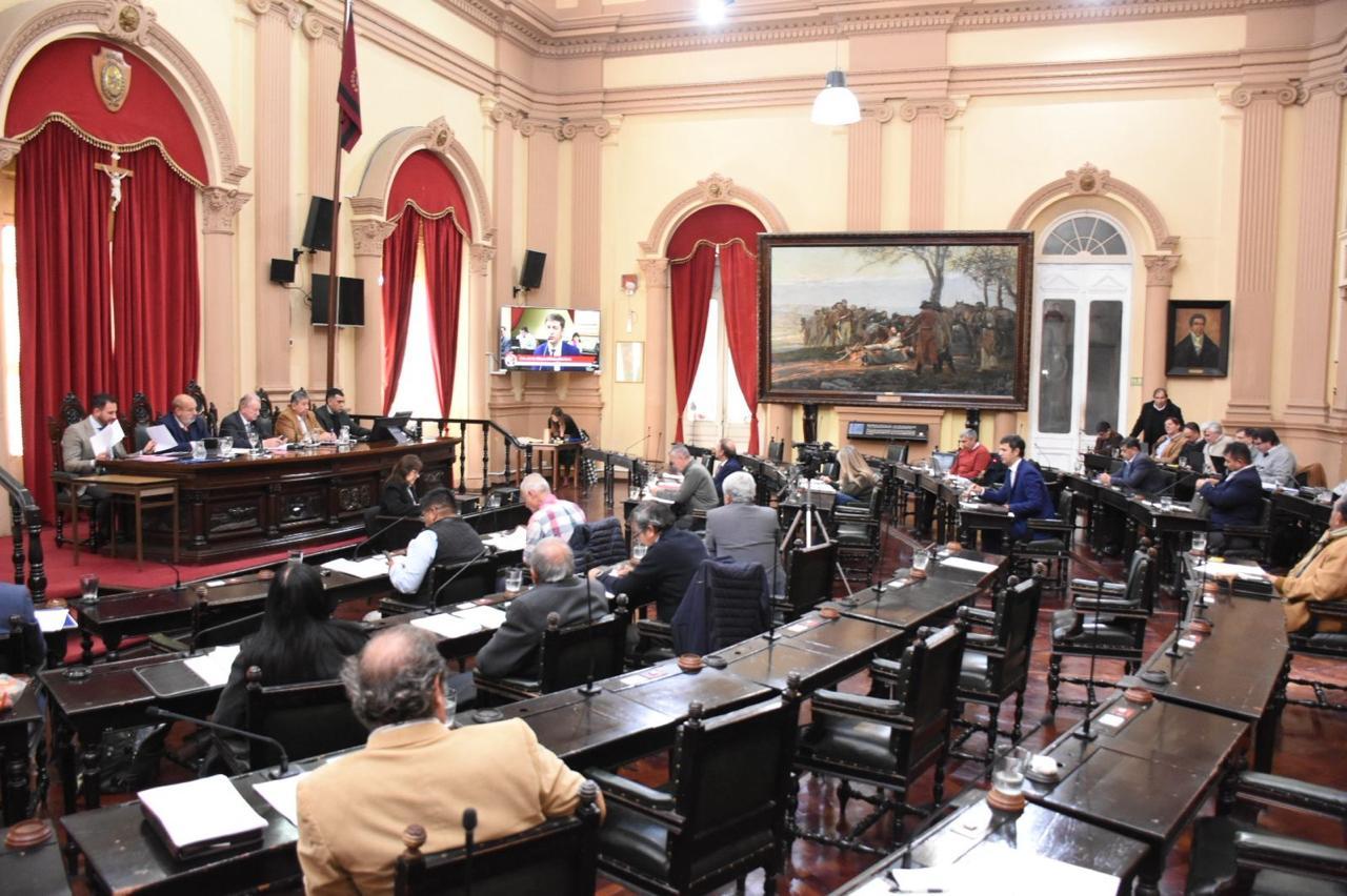 Senadores de Salta aprueban reducción temporal de tributos para impulsar la minería y atraer inversiones