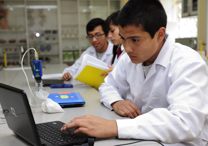 Caleras San Juan recibe reconocimiento por su compromiso social en beneficio de la infancia